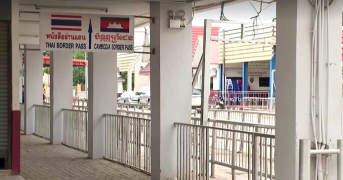 Thai-Cambodia border crossing
