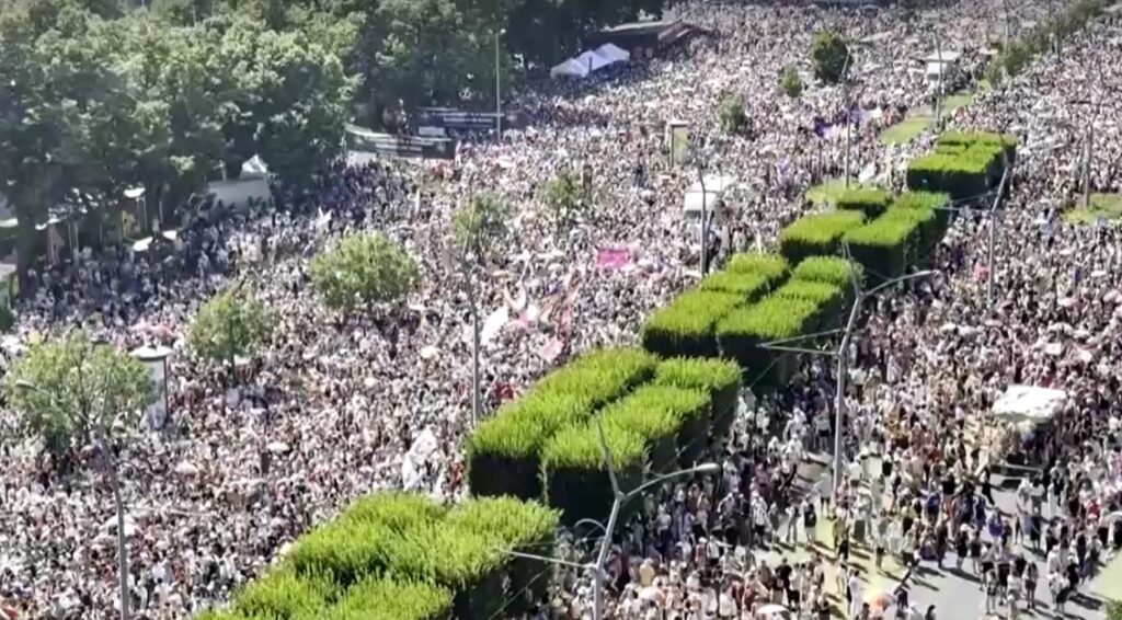 Tens of thousands march against Hungary's government