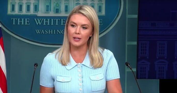 White House says Trump is meeting with trade team this week to set country tariff rates