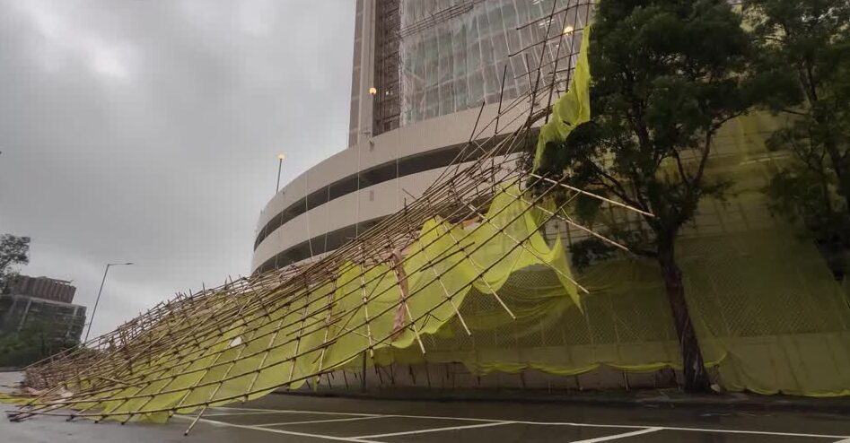 Typhoon Wipha topples scaffolding in Hong Kong