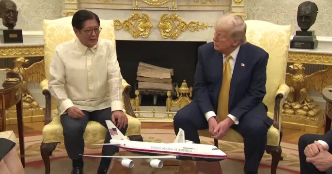 Trump and Marcos Jr. talk in Oval Office
