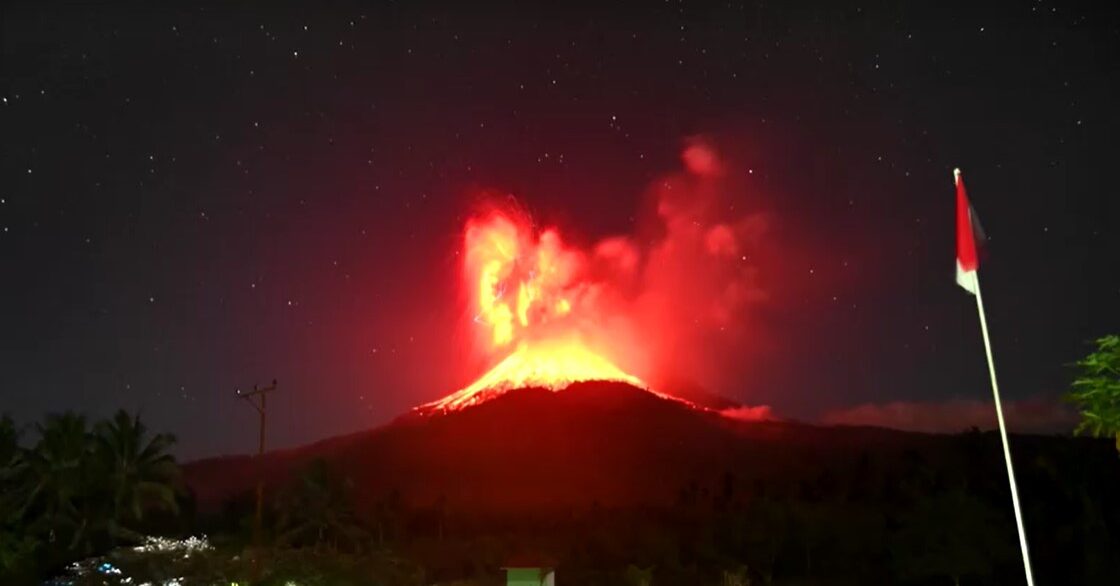 Indonesia's Lewotobi Laki-laki volcano erupts