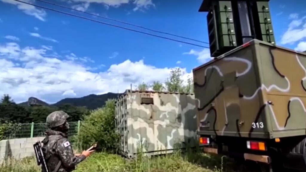 South Korea's soldier and anti-North Korean loudspeakers on border