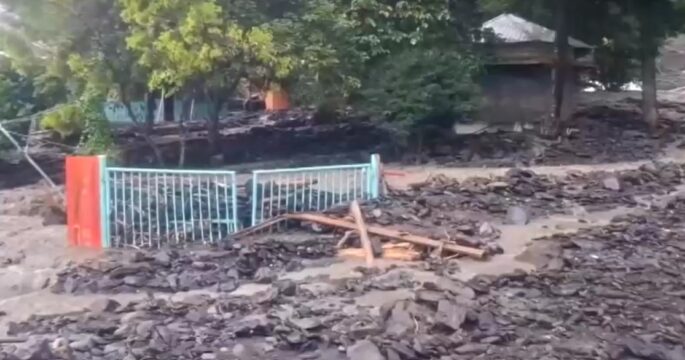 Heavy rain batters southern Taiwan