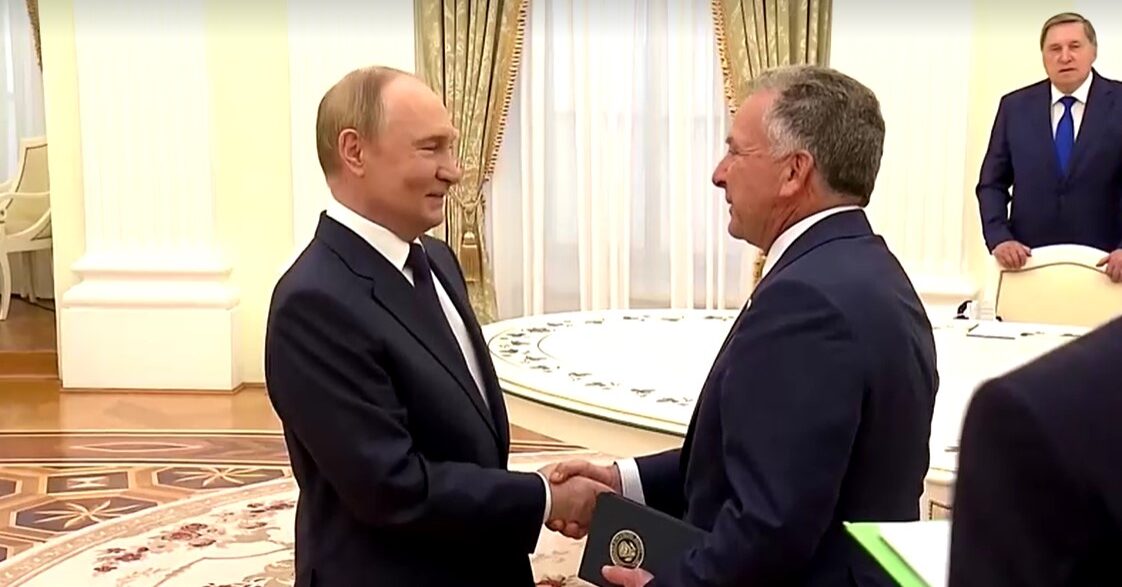 Putin meets U.S. envoy Witkoff at the Kremlin