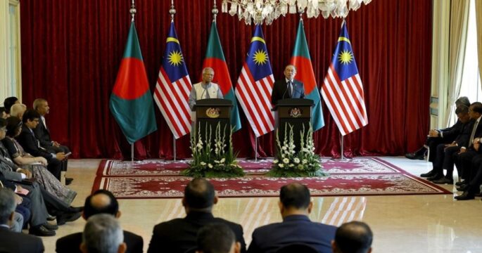 Malaysia Prime Minister Anwar Ibrahim and Bangladesh Chief Advisor of government in press conference