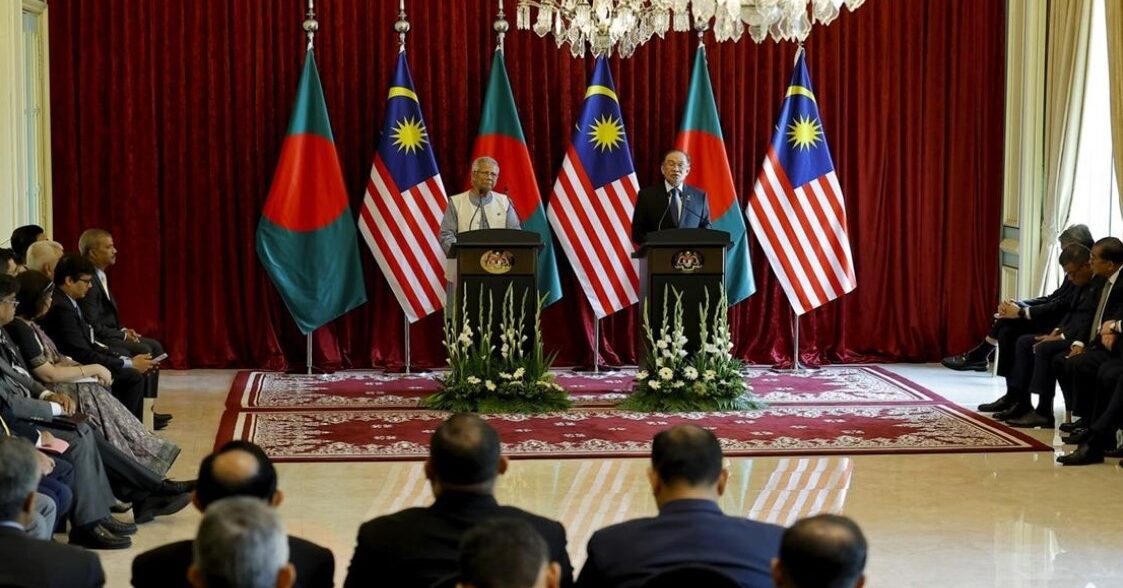 Malaysia Prime Minister Anwar Ibrahim and Bangladesh Chief Advisor of government in press conference