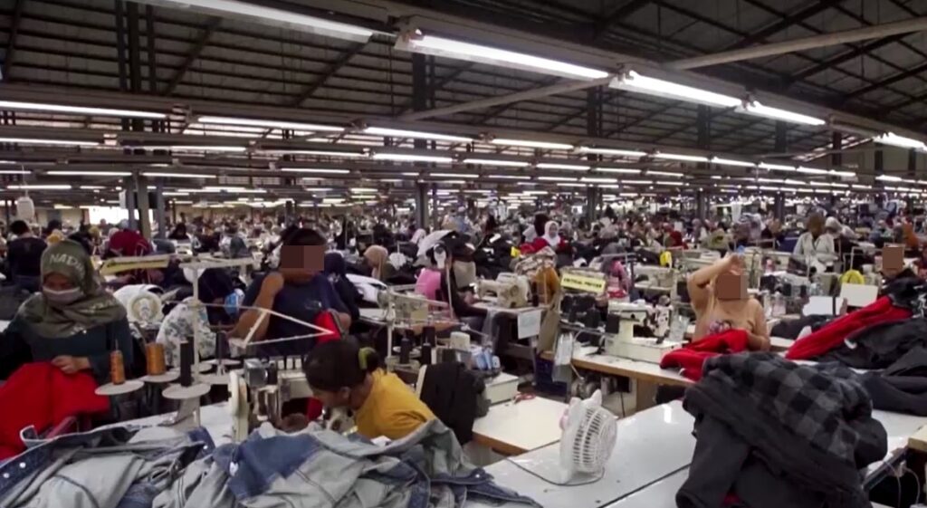 workers working in garment