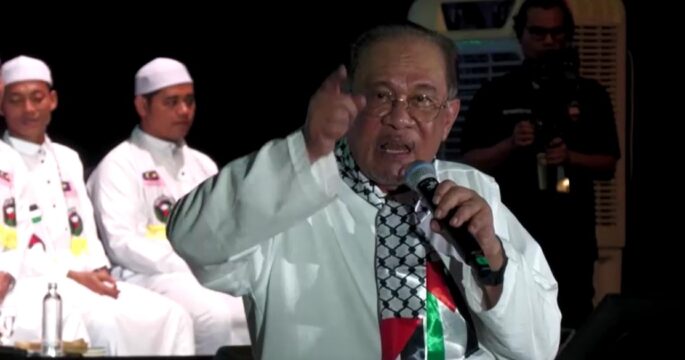 Malaysian PM pledges 100 million ringgit aid for Gaza at solidarity rally