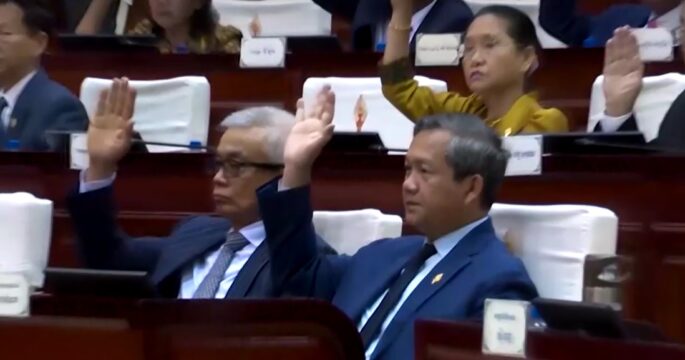 Hun Manet in Cambodia passing law to revoke citizenship of people convicted of treason