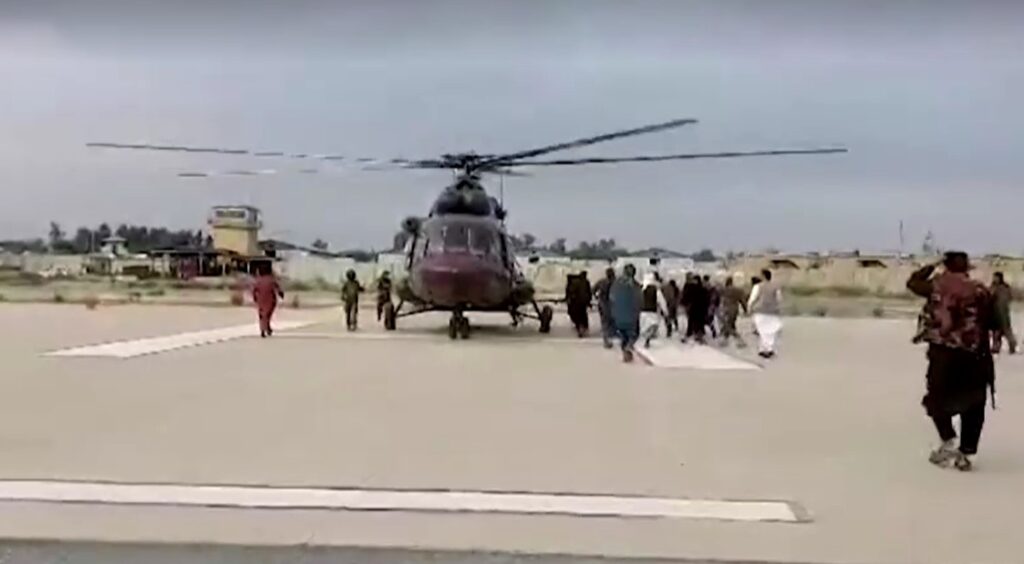 Afganistan send helicopter to rescue earthquake