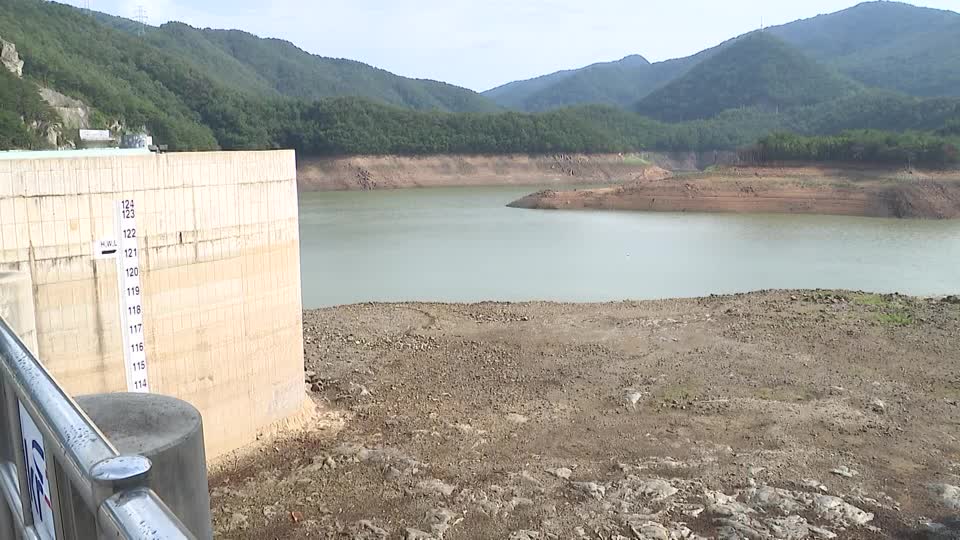 Reservoir in Gangneung hit by severe drought