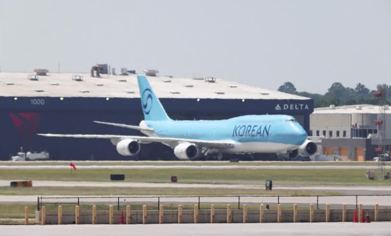 South Korea says plane with detained workers unlikely to leave US on Wednesday