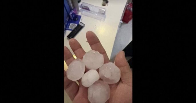 Sudden hailstorm hits Beijing