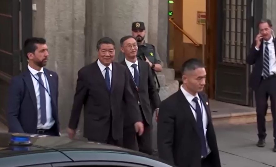 Chinese delegation departs after first day of talks in Madrid